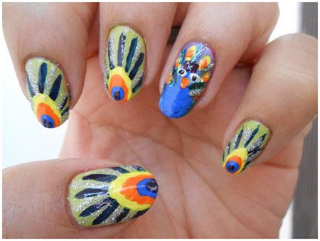 diseño de uñas de pavo real