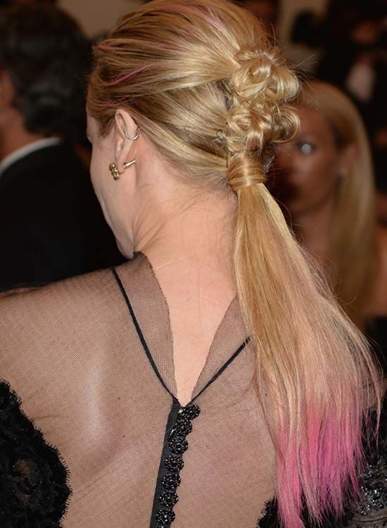 Cola de caballo-con-Twisted-Arcos-and-pink-Highlights