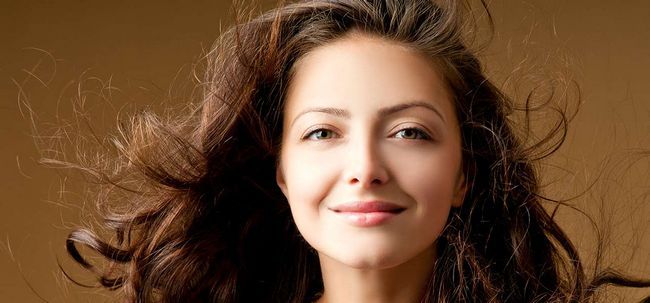 6 Remedios caseros para restaurar la hidratación y brillo a tu cabello