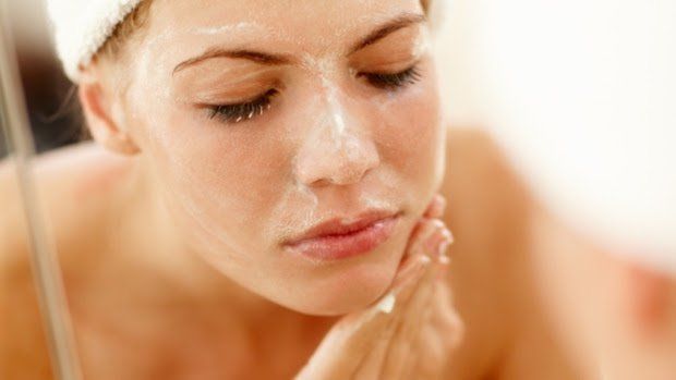 Cuidado de la piel aceitosa - remedios caseros naturales para la piel grasa y la cara
