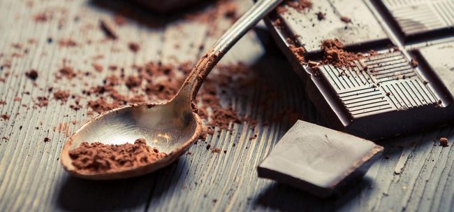 Chocolate negro Se usa para tratar el colesterol alto. Y está respaldado por una sólida investigación