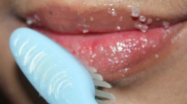 DIY Belleza Hack Para Labios suaves - Cómo sacudir sequedad y escamas (3)