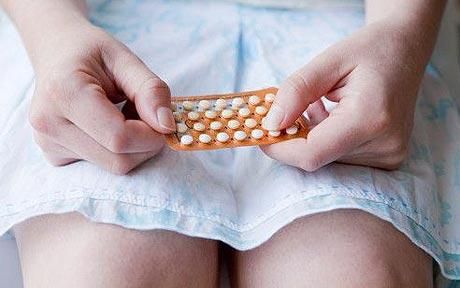 Los efectos secundarios del uso de píldoras de control de embarazo o píldoras anticonceptivas