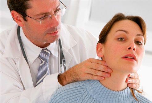 Los síntomas o signos de la tiroides