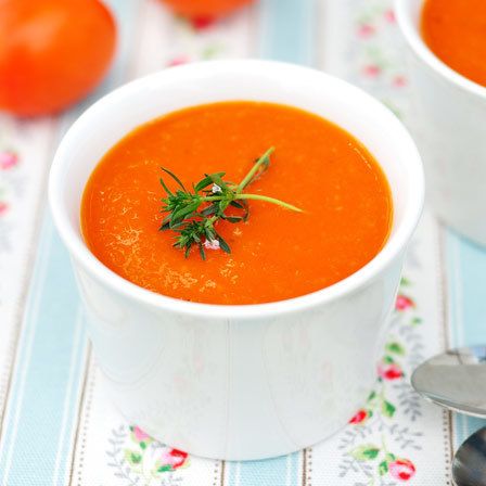 Tomate y sopa de naranja