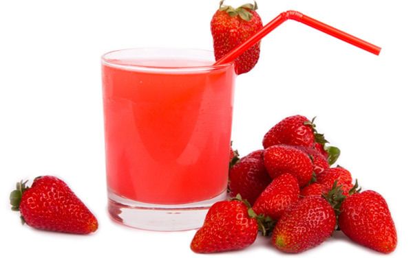 beneficios del jugo de fresa para la piel