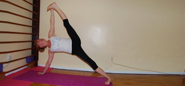 Vasisthasana / Side Plank Pose - Cómo hacer y cuáles son sus beneficios?
