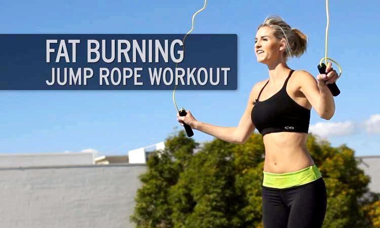 Saltar a la cuerda - Un entrenamiento Easy Home Cardio para perder peso