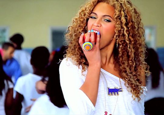 1.-beyonce-apple