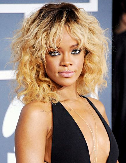 RIhanna`s Grammy Hair
