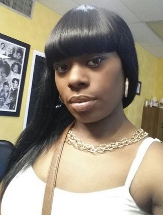 Hairstylist Cut Trenzas Sale