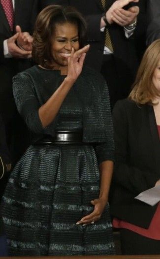 Michelle Obama lleva una parte central y vestido de Azzedine Alaia al estado de la unión
